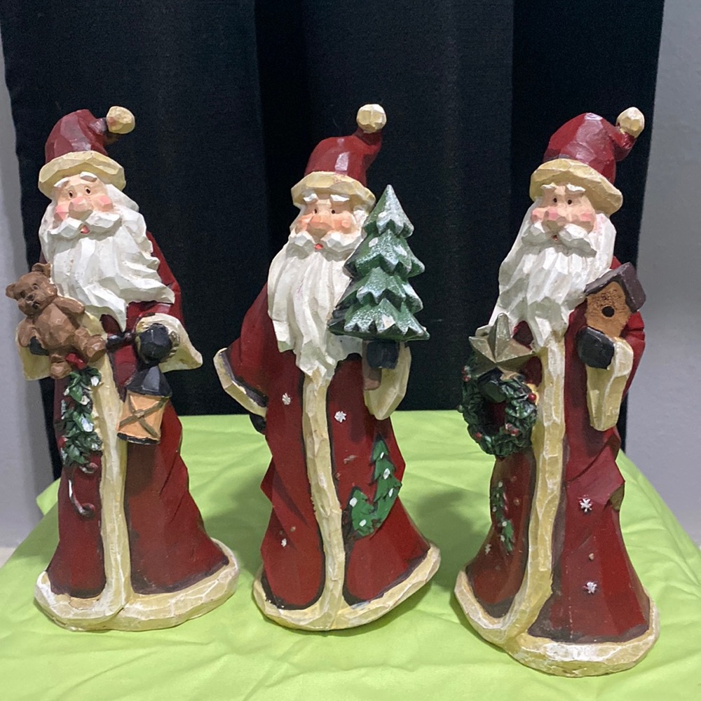 Santa x3 figurines